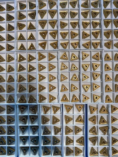 Inserções de trituração de linha de gerencio da alimentação alta do CNC do carboneto de tungstênio